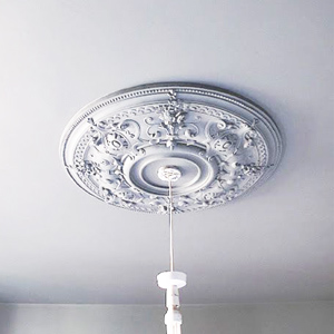 ceiling rose with chandelier 1